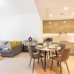 Superb 1Br Apartment Near Crystal Lagoon