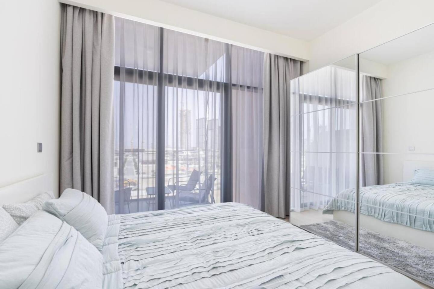 Superb 1br Near Crystal Lagoon Dubai